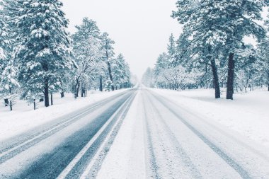 Ice kaplı Kış yol