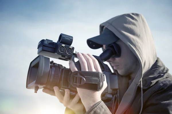 Digitaler Kameramann bei der Arbeit — Stockfoto