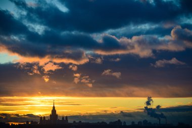 Günbatımı Moskova Devlet Üniversitesi kış