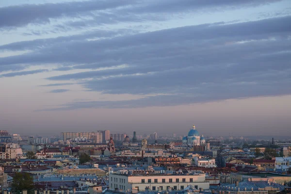 Vy från Saint Isaac katedralen Colonnade i St Petersburg — Stockfoto