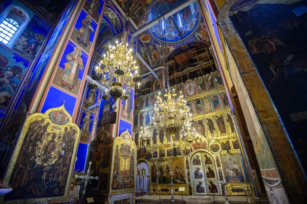 Frescos antiguos en las paredes de la catedral de la transfiguración en el monasterio de San Eutimio en Suzdal — Foto de Stock