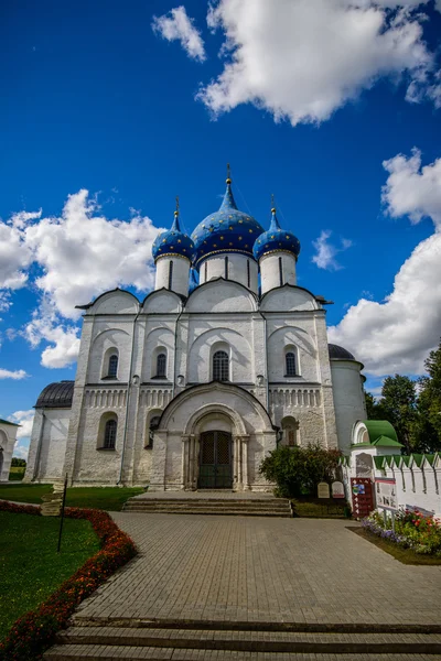 Na Kremlu w Suzdal latem — Zdjęcie stockowe