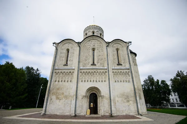 A Catedral de São Demétrio é uma catedral na antiga cidade russa de Vladimir — Fotografia de Stock