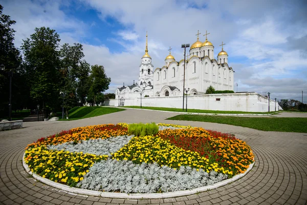 Mariä-Himmelfahrt-Kathedrale in Wladimir im Sommer, Unesco-Weltkulturerbe, Wladimir, Russland. — Stockfoto