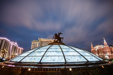Modacı Meydanı ve Moskova Kremlin Panoraması
