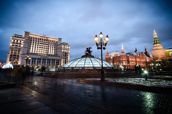 Панорама Манежной площади и Московского Кремля — стоковое фото