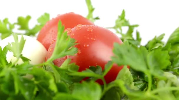 Tomates, salsa e ovo cozido — Vídeo de Stock