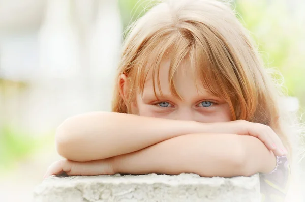 Portrait of Beautiful little girl — Stock Photo, Image