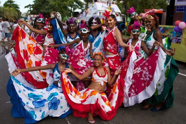 Victoria, Seychellen - 26 April 2014: Creoolse processie op het Carnaval International de Victoria in Seychellen Rechtenvrije Stockfoto's