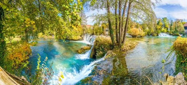 Paisaje Con Lago Cascada Pueblo Rastoke Cerca Slunj Croacia — Foto de Stock