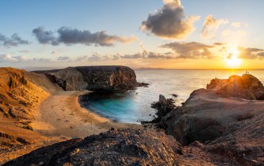 Gün batımında Papagayo plajı, Lanzarote, Kanarya Adaları, İspanya