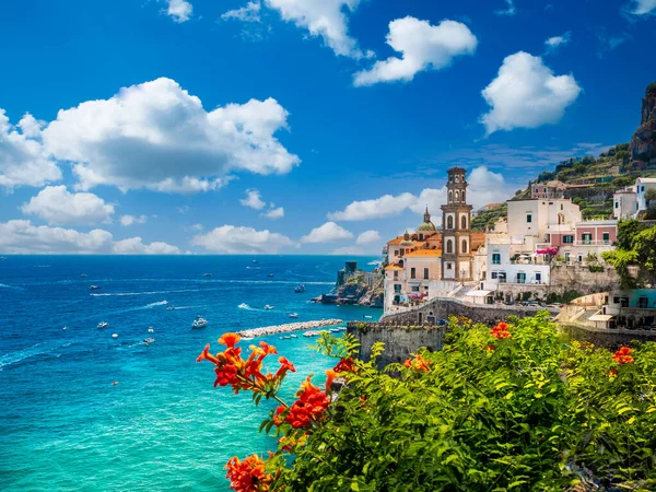 Paisaje Con Ciudad Atrani Famosa Costa Amalfi Italia —  Fotos de Stock