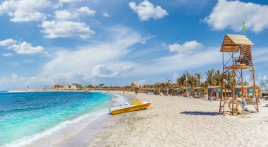 Abu Dabbab 'da sahili olan manzara, Marsa Alam, Mısır