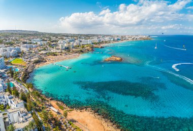 Kıbrıs Rum Kesimi 'nin Protaras kentindeki İncir Ağacı Koyu manzarası