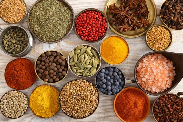 Colorful, aromatic Indian spices — Stock Photo, Image