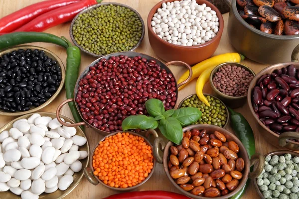 Lentils, peas and beans. — Stock Photo, Image