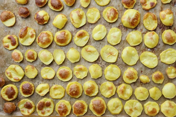 Plakjes gebraden aardappels. — Stockfoto