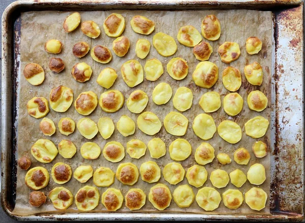 Slices of roast potatoes. — Stock Photo, Image