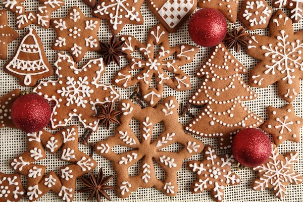 Julbakade pepparkakor. — Stockfoto