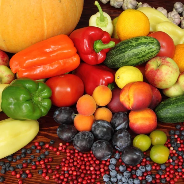 Fruits and vegetables — Stock Photo, Image