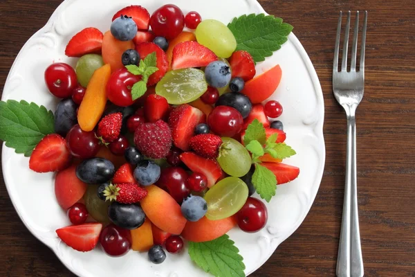 Deliciosa ensalada de frutas — Foto de Stock