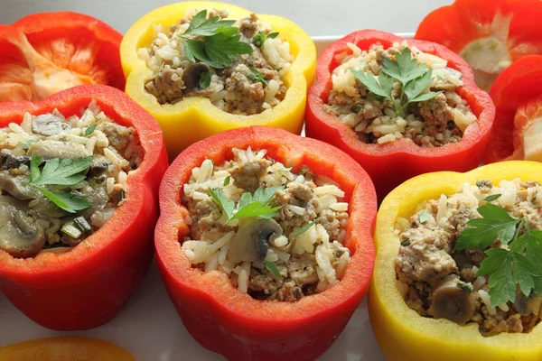 Heerlijke gevulde paprika — Stockfoto