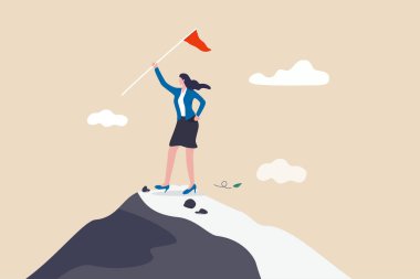 Başarılı iş kadını, iş hedefine ya da cinsiyet eşitliğine ulaşmak için kadın lider bayan güç kavramını kucaklıyor, başarılı iş kadını dağın zirvesinde bayrak taşıyor.