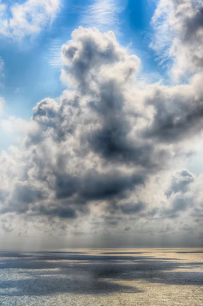아름 다운가 구름 바다에 하늘에서. Hdr 사진 — 스톡 사진