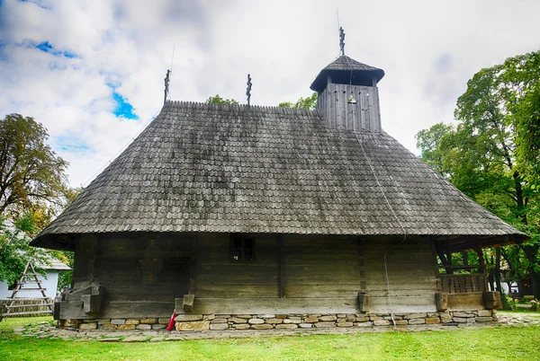 A igreja velha, museu de aldeia, Bucareste, Romênia, Europe.HDR imagem — Fotografia de Stock