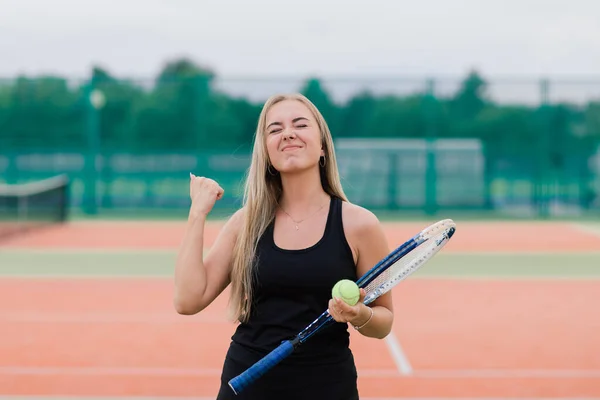 Tennistoernooi Vrouwelijke Speelster Tennisbaan — Stockfoto