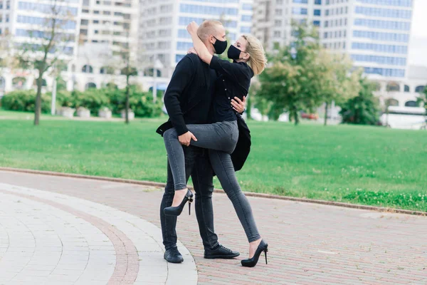 Couple Wearing Fashionable Protective Masks Walking Empty Street City Quarantine — Stock Photo, Image