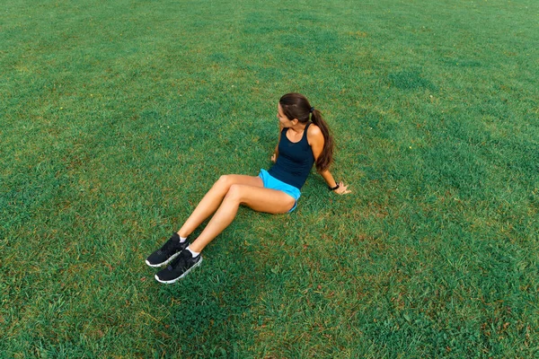 Sportowiec Biegający Torze Sportowym Trenujący Jej Kardio Kobieta Jogging Dla — Zdjęcie stockowe