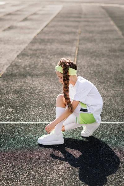 Mädchen Joggen Einem Sonnigen Sommerabend Liegen Auf Laufband Stadion Körperliches — Stockfoto