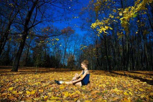 Healthy Young Woman Warming Stretching Her Arms Road Outdoor Jogging — Stock Photo, Image