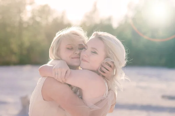 Beautiful Lesbian Couple Walking Sand River Bank Wedding Day — Stock Photo, Image