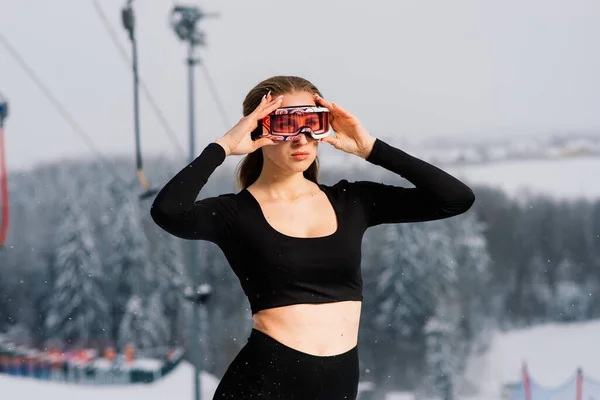 Happy Girl Snowboarder Posing Sunglasses Snowboard — Stock Photo, Image