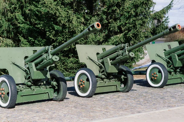 Blick Auf Die Russischen Kanonen Und Haubitzen Park Militärmuseum Freien — Stockfoto