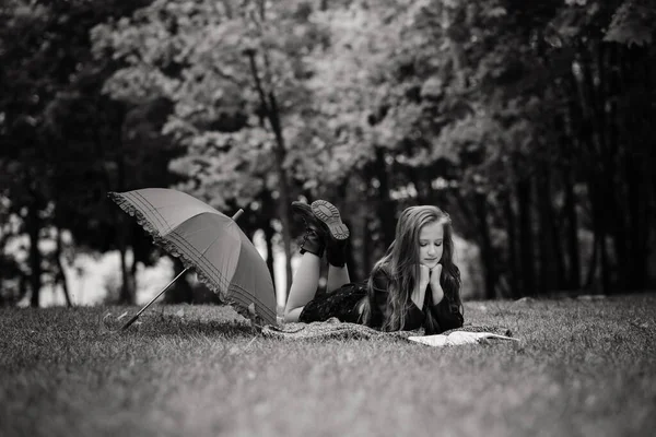 Young Attractive Smiling Girl Umbrella Autumn Forest — Stock Photo, Image