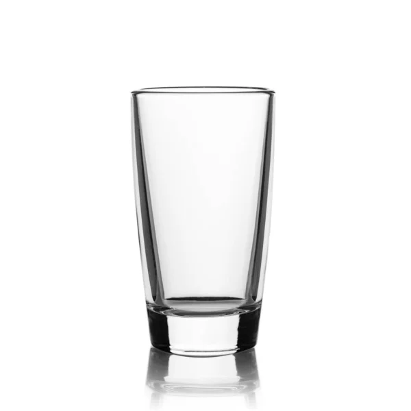 Vaso Vidrio Transparente Para Bebidas Fuertes Sobre Fondo Blanco — Foto de Stock