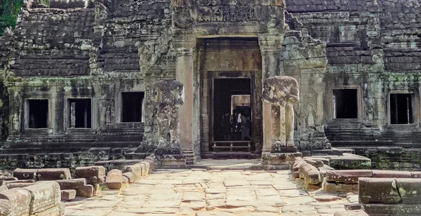 Templo Ta Prohm en Angkor —  Fotos de Stock