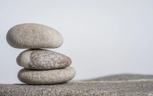 Stacked stone pebble arrangement — Stock Photo, Image