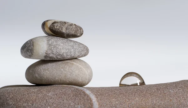 Stacked stone pebble arrangement — Stock Photo, Image