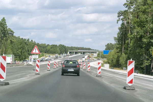 Autostrada con zona di costruzione stradale — Foto Stock