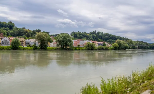 Vattensidan Intryck Passau Stad Niederbayern Tyskland Sommaren — Stockfoto