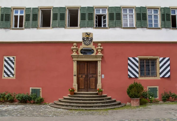 Eingang Des Roten Schlosses Jagsthausen Süddeutschland Zur Sommerzeit — Stockfoto