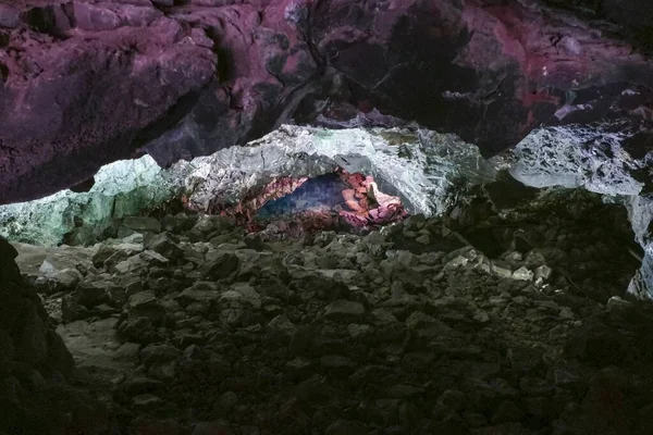 Jameos Del Aqua Uma Caverna Iluminada Lanzarote Uma Ilha Das — Fotografia de Stock