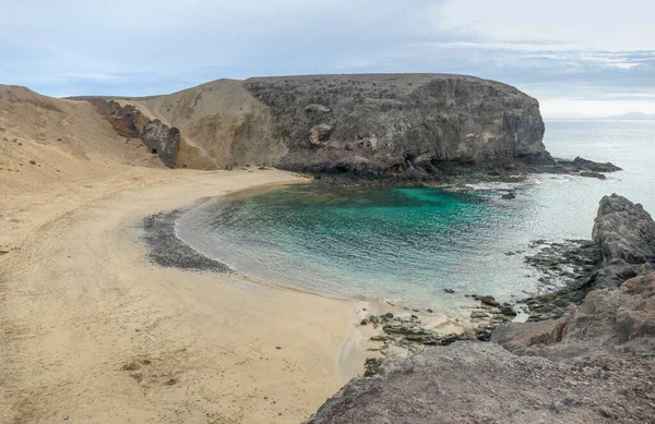 位于西班牙兰萨罗特岛Costa Papagayo海滩和加那利群岛部分地区的Playa Papagayo — 图库照片