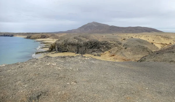 位于西班牙岛屿兰萨罗特岛和加那利群岛部分地区的科斯塔德帕帕帕亚约海滩 — 图库照片