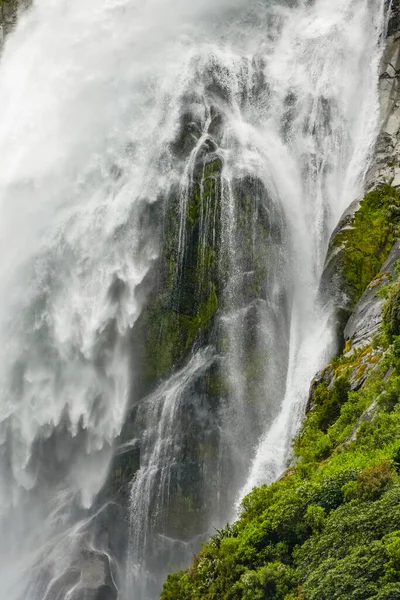 Szczegóły Ujęcia Wodospadu Wokół Milford Sound Wyspie Południowej Nowej Zelandii — Zdjęcie stockowe