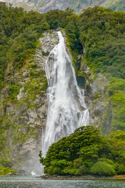 Waterfall Milford Sound South Island New Zealand — Stock Photo, Image